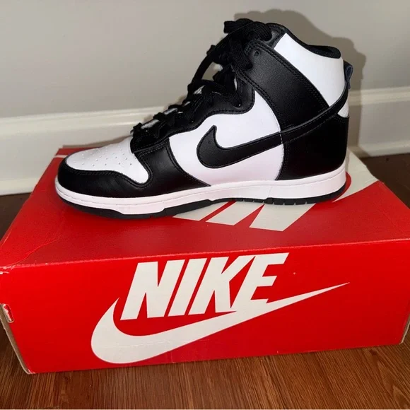 Nike Dunk High “Pandas” - Picture 4 of 8